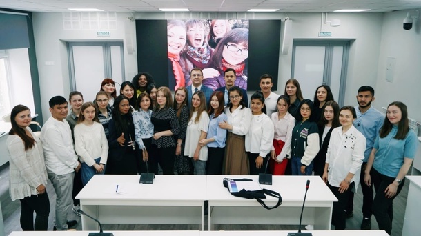 Иностранным выпускникам присвоили статус «Посол ОмГПУ за рубежом»