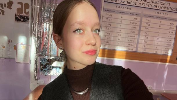 Новосибирская школьница покорила Китай смешными роликами в соцсети