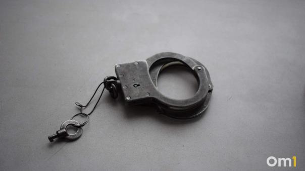 Сбежавшего за границу омича подозревают в экстремизме