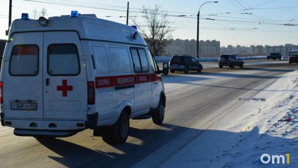 Сорвался с трёхметровой высоты: в Новосибирске на производстве погиб рабочий