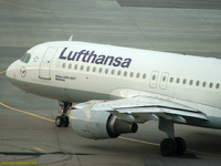 Lufthansa отменила пять рейсов из Германии в Россию