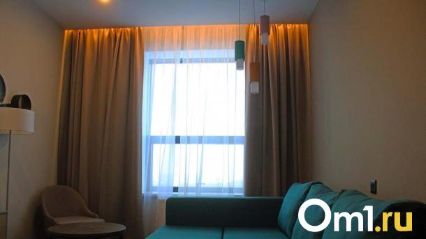 Трёхлетний мальчик выпал из окна в Академгородке: родители не уследили