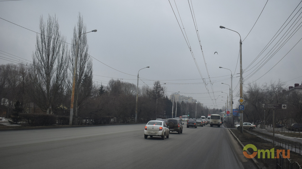 Камеры омск. Камеры на Ленинградском мосту Омск. Пробка в Омске на Ленинградском мосту. Камеры в Омске на улицах. Пробки на дороги на Ленинградском мосту фото.