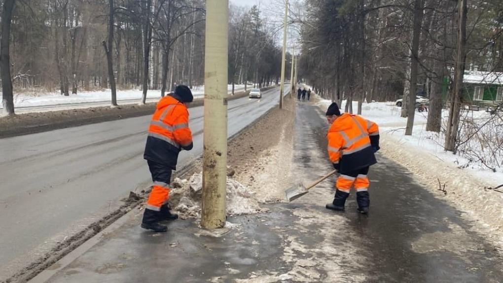 Десять тысяч кубометров снега вывезли за сутки из Новосибирска