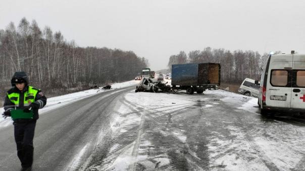 Скончался второй пострадавший в ДТП с пассажирским микроавтобусом под Новосибирском