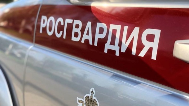 Хотел взять в долг, но украл: омские росгвардейцы задержали воришку алкоголя