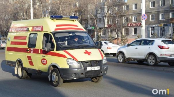 В Омске на парковке у ТЦ «Мега» сбили первоклассника