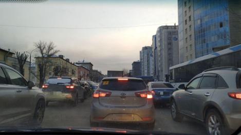 Новосибирск скован в ужасной пробке на левобережье из-за перекрытого моста