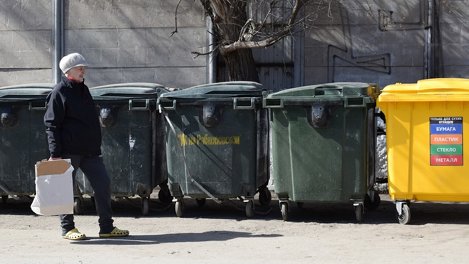 Оставить нельзя выбросить: регоператор напомнил омичам, что делать с «престарелой» мебелью