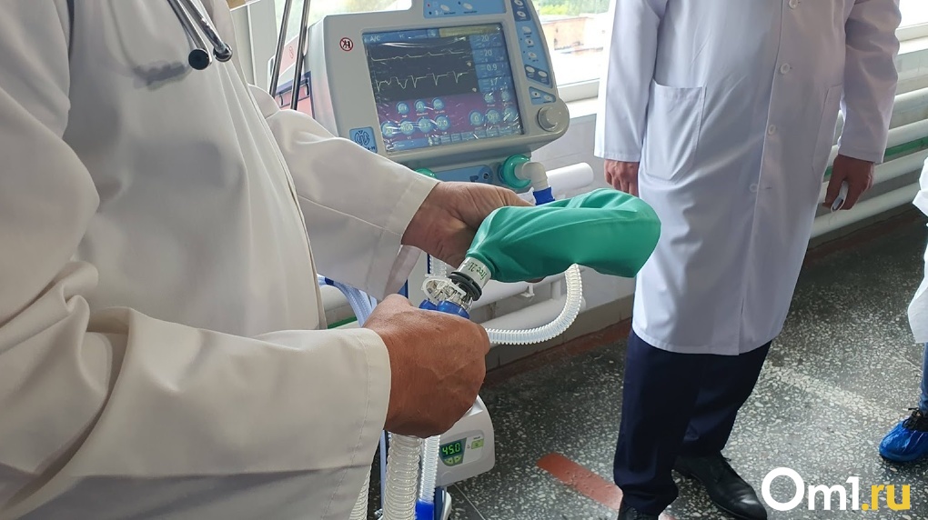 Омским медучреждениям не хватает почти 1000 врачей и медсестёр