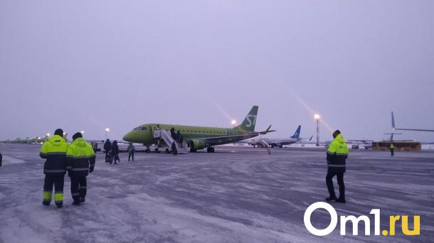 Авиакомпании отменили рейсы из Омска на 1 января из-за низкого спроса