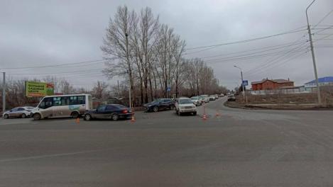 В ДТП недалеко от «Меги» пострадали двое маленьких омичей