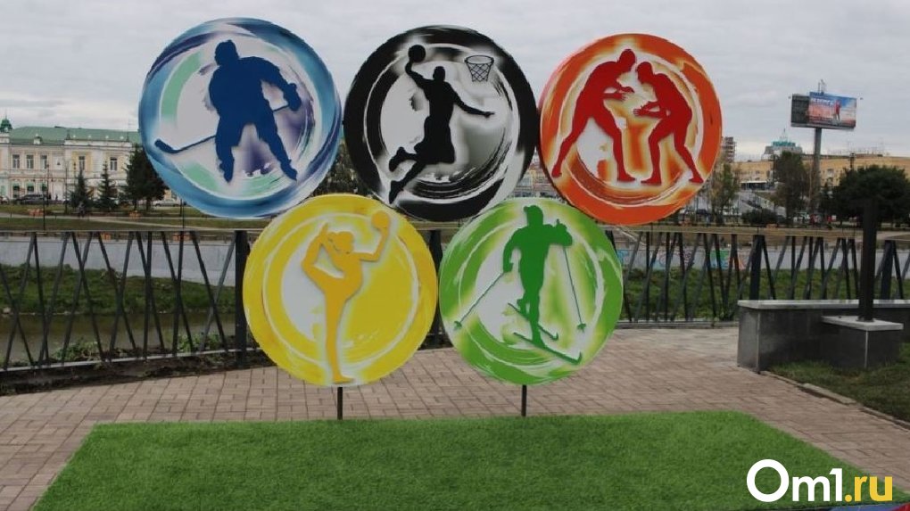 Вандалы изуродовали арт-объект на Аллее Олимпийцев, открытой в Омске месяц назад