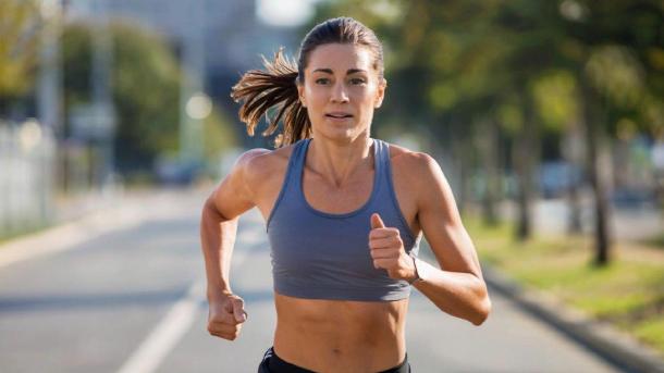 Почему 38 % новосибирцев выбирают бег? Названы главные причины и секреты мотивации