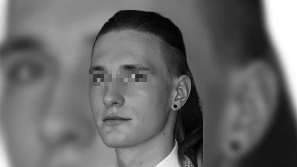 «Отправлял странные сообщения»: 18-летнего парня с проколотым ухом ищут в Новосибирске