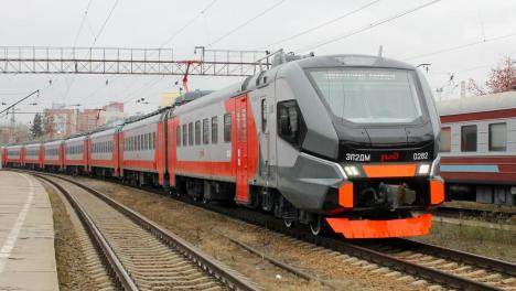 Новый электропоезд повышенной комфортности запустили в Новосибирске