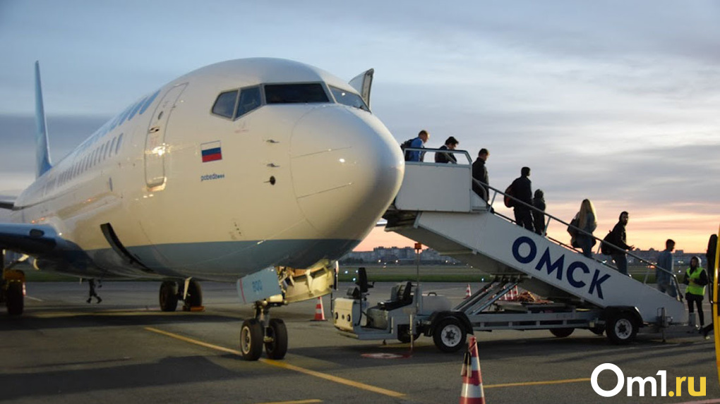 Самолёт из Омска в Москву экстренно посадили из-за плохого самочувствия пассажира