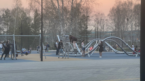 Подрядчик переложит плитку в новом парке «Арена» в Новосибирске