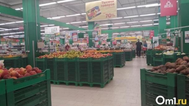 Массово набирают работников для новогодних распродаж ритейлеры в Новосибирске