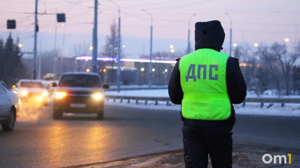 «Погони случаются часто»: один день из жизни рядового омского инспектора ДПС