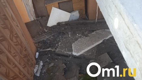 Жителей дома в Привокзальном посёлке Омска, где обрушился потолок, расселят к 2025 году