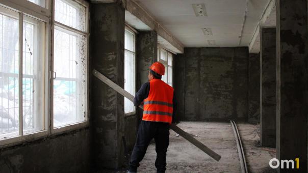 В Омске ищут надзирателя для строительства школы в микрорайоне «Серебряный берег»