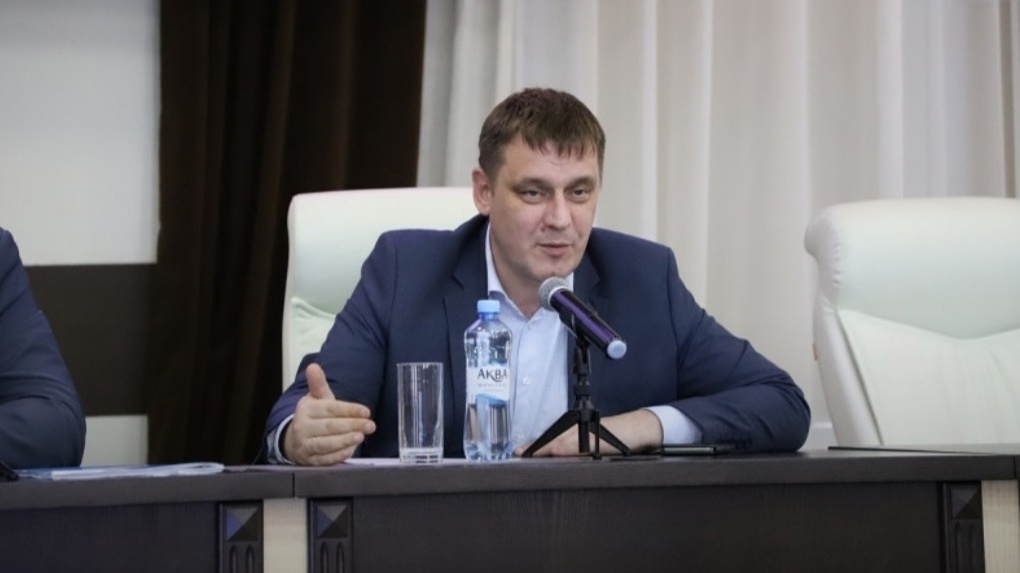 Министр образования Новосибирской области оценил возможность введения дистанта в школах