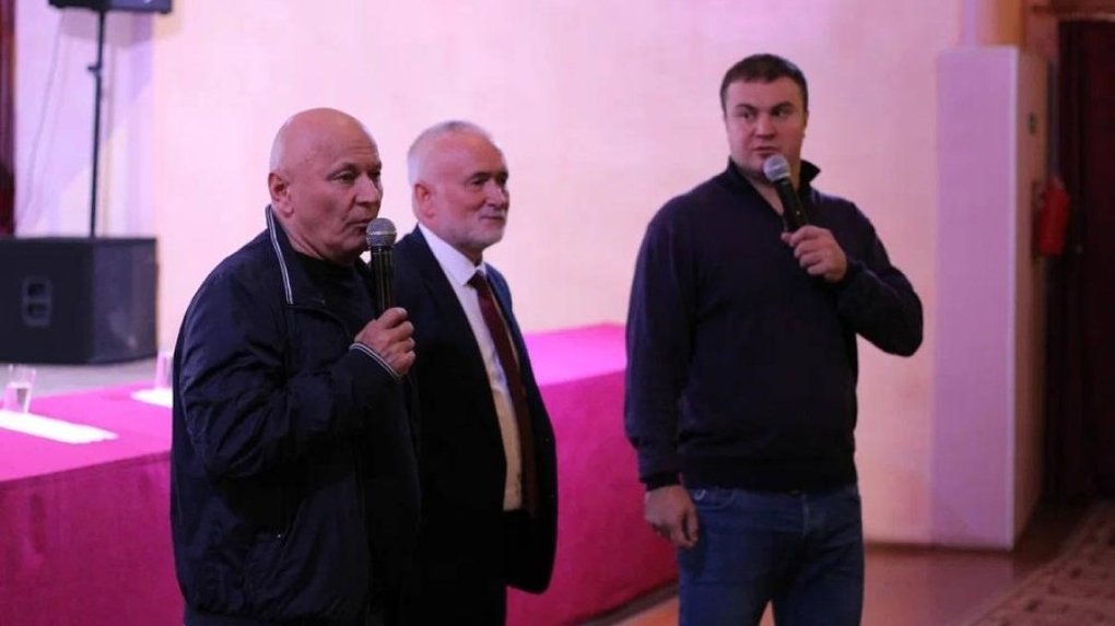 Виталий Хоценко встретился с жителями Седельниковского района