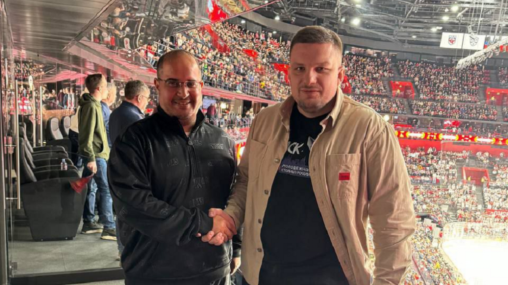 Ливийский чиновник посетил матч «Авангарда» в Омске