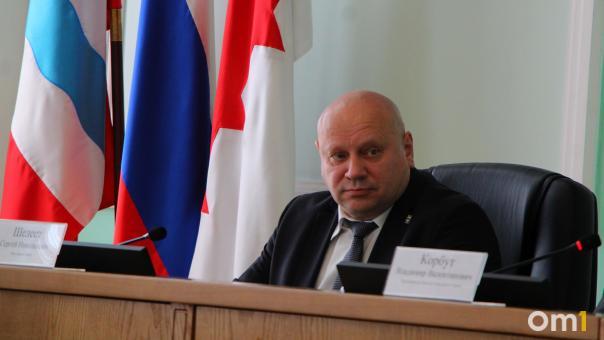 «Держитесь, друзья»: мэр Омска Шелест выразил соболезнования родственникам погибших в авиакатастрофе