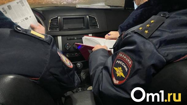 Омский рецидивист украл алкоголь и разгромил магазин