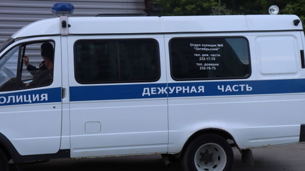 В Новосибирске осудили мужчину за убийство друга на кладбище