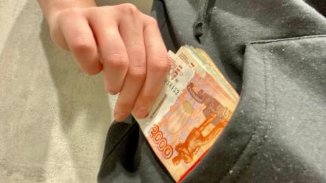 В Новосибирске группа лиц попала под статью УК при попытке обналичить маткапитал