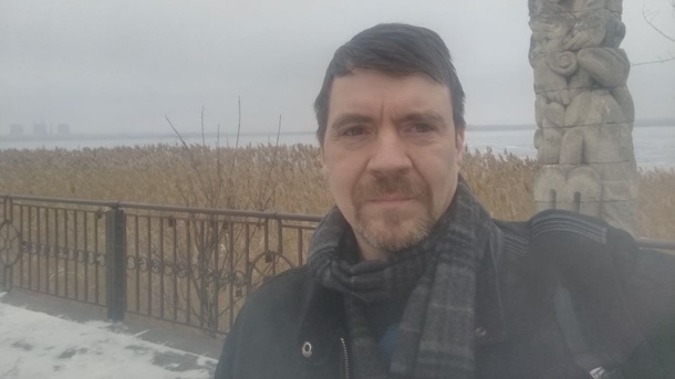 О собаках-людоедах в Мариуполе рассказал новосибирский депутат Ростислав Антонов