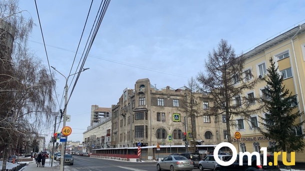 В Омске вновь ищут подрядчика, который отремонтирует доходный дом Печокас