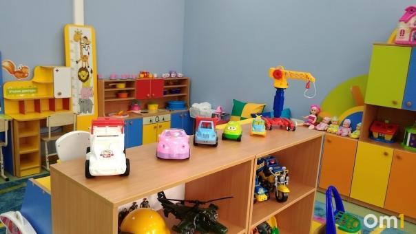 Новосибирские родители бросили ребёнка в детском саду и исчезли