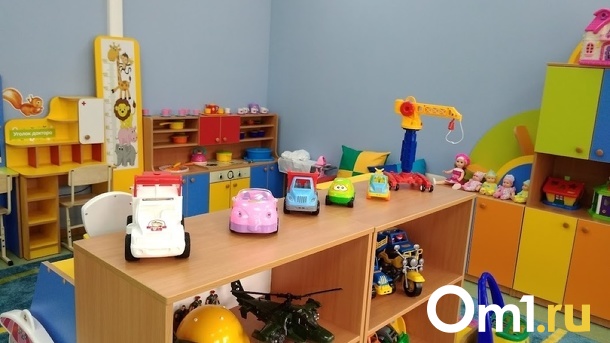 Новосибирские родители бросили ребёнка в детском саду и исчезли