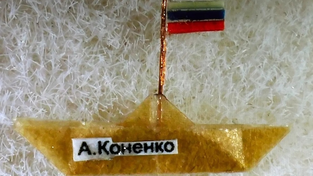 Омский микроминиатюрист Коненко создал самый маленький кораблик