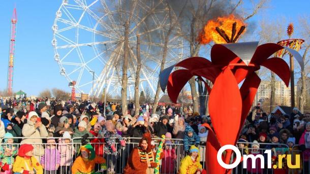 В Омске на Масленицу раскрылся огненный цветок