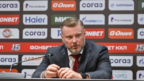 «Надо было дать больше времени»: вице-президент КХЛ выразил недовольство отставкой Рябыкина из «Авангарда