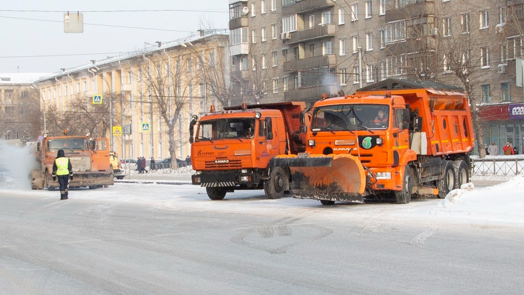 Мэрия Новосибирска планирует приобрести девять снегоуборочных машин за 104,4 миллиона рублей