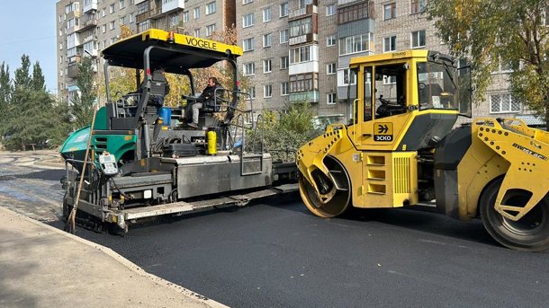 Ремонт придомовых территорий в Ленинском округе Омска подходит к концу