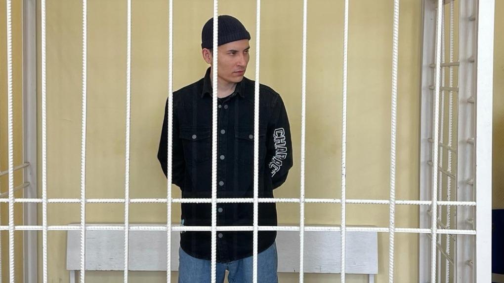 Суд смягчил наказание мигранту за убийство 17-летней школьницы в Новосибирске