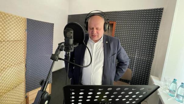 Сергей Шелест принял участие в проекте омских библиотек «Папины сказки»