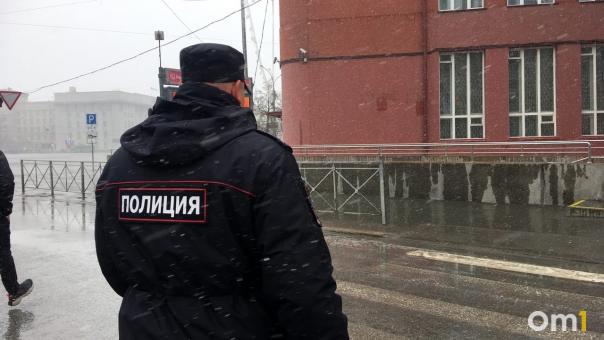 Бывшего участкового осудили в Новосибирске за получение взятки от иностранца