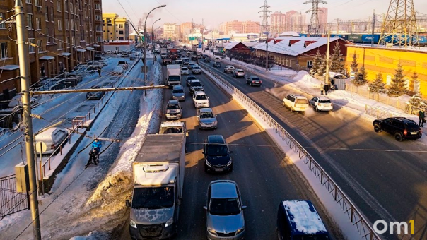 16 января утром Новосибирск вновь сковали 8-балльные пробки