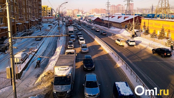 16 января утром Новосибирск вновь сковали 8-балльные пробки