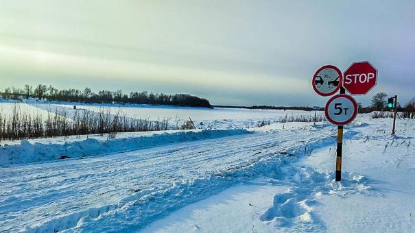 В Омской области открыли первую ледовую переправу через Иртыш
