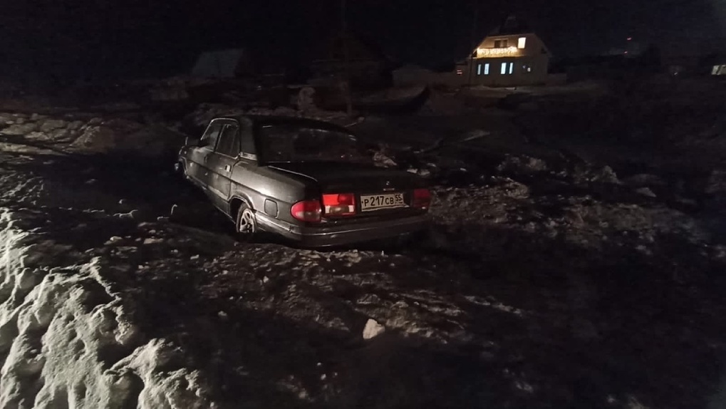 Под Омском водитель на «Волге» насмерть сбил пешехода