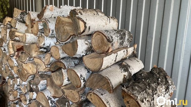 Омичку обманули с продажей дров в сети